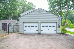 14 Birch Hill Dr, Nashua, NH 03063 - Photo 6