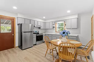 29 Devco Dr, Manchester, NH 03103 - Photo 14