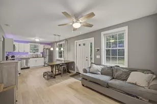 13 Charlestown Pl, Derry, NH 03038 - Photo 10