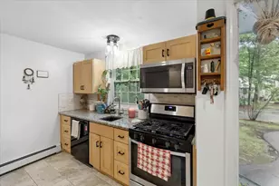 1465 Hooksett Rd, Hooksett, NH 03106 - Photo 4