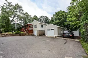 4 Caron St, Merrimack, NH 03054 - Photo 2