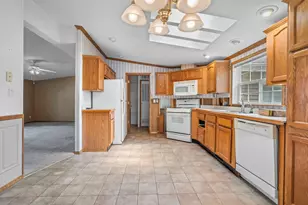 17 Heritage Way, Manchester, NH 03104 - Photo 14