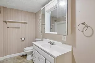 549 Lake Ave, Manchester, NH 03103 - Photo 20