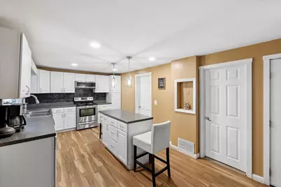 549 Lake Avenue, Manchester, NH 03103 - Photo 10