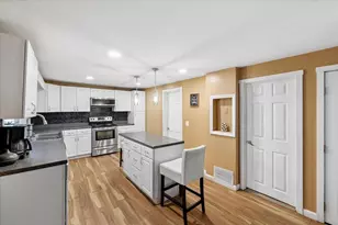 549 Lake Ave, Manchester, NH 03103 - Photo 10