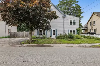 549 Lake Avenue, Manchester, NH 03103 - Photo 2