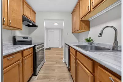 108 Eastern Avenue #201, Manchester, NH 03104 - Photo 16