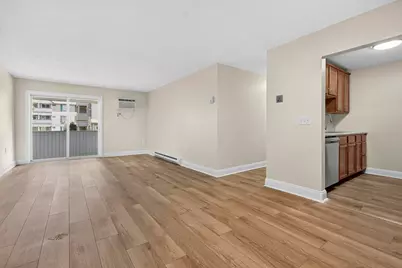 108 Eastern Avenue #201, Manchester, NH 03104 - Photo 4