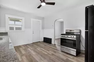 571 Amherst St, Manchester, NH 03104 - Photo 6