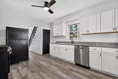 571 Amherst Street, Manchester, NH 03104 - Photo 4
