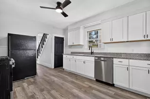 571 Amherst St, Manchester, NH 03104 - Photo 4