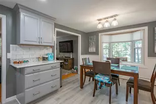 223 Baboosic Lake Rd, Merrimack, NH 03054 - Photo 12