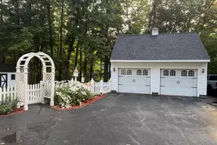 223 Baboosic Lake Rd, Merrimack, NH 03054 - Photo 2