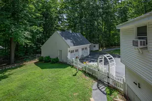 223 Baboosic Lake Rd, Merrimack, NH 03054 - Photo 38