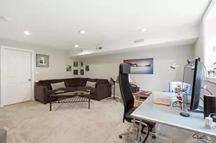 17 Hancock Dr, Bedford, NH 03110 - Photo 34