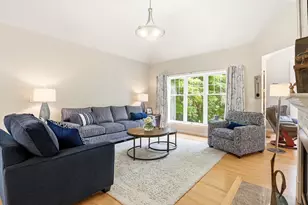 17 Hancock Dr, Bedford, NH 03110 - Photo 10