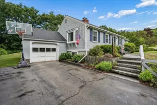 23 Woodwells Garrison Rd, Hopkinton, NH 03229 - Photo 2