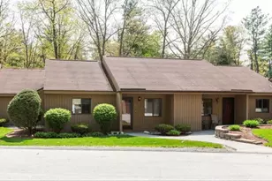 22 Essex Green Rd, Merrimack, NH 03054 - Photo 2