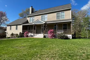 5 Grace Dr, Hudson, NH 03051 - Photo 1