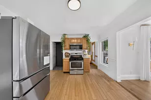 442 Mammoth Rd, Manchester, NH 03109 - Photo 30