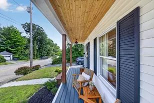442 Mammoth Rd, Manchester, NH 03109 - Photo 6