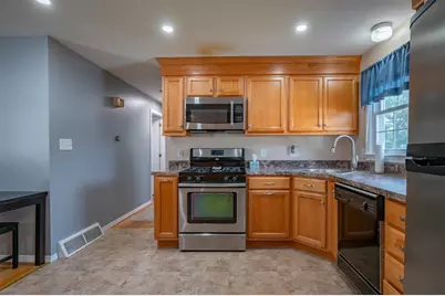 39 Norwich Road, Nashua, NH 03062 - Photo 8