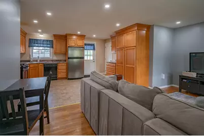 39 Norwich Road, Nashua, NH 03062 - Photo 2