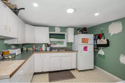 605 Chases Grove Road, Derry, NH 03038 - Photo 8