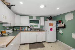 605 Chases Grove Rd, Derry, NH 03038 - Photo 8