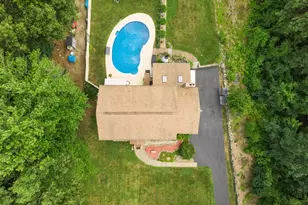 11 Ashley Dr, Londonderry, NH 03053 - Photo 32