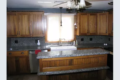 128 Holly Avenue, Manchester, NH 03103 - Photo 10