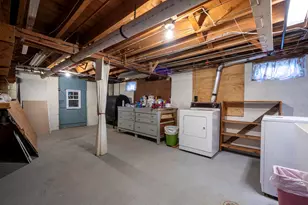 128 Holly Ave, Manchester, NH 03103 - Photo 38