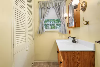 128 Holly Avenue, Manchester, NH 03103 - Photo 26