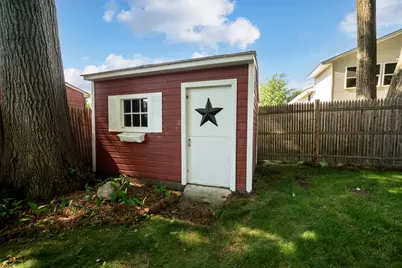 128 Holly Avenue, Manchester, NH 03103 - Photo 6
