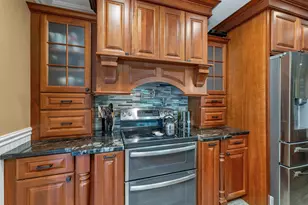 98 Robinson Rd, Hudson, NH 03051 - Photo 4