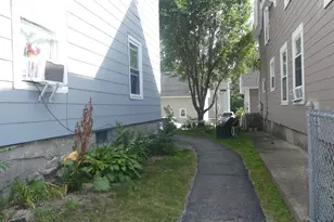 373 Lake Ave, Manchester, NH 03103 - Photo 2