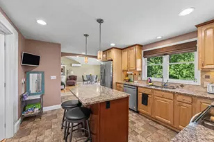 132 Barretts Hill Rd, Hudson, NH 03061 - Photo 10
