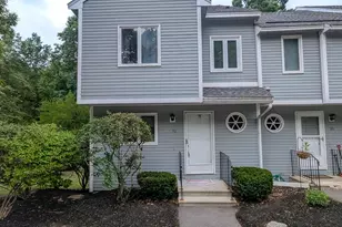 50 Merrimack Dr, Merrimack, NH 03054 - Photo 2