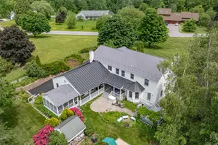 7 Longview Cir, Pelham, NH 03076 - Photo 2