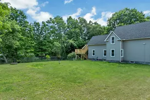 16 Brook St, Derry, NH 03038 - Photo 8