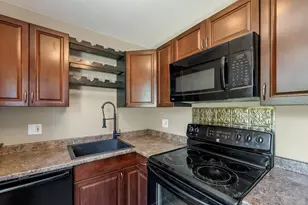 16 Brook St, Derry, NH 03038 - Photo 24