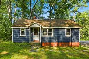 16 Hillside Ave, Amherst, NH 03031 - Photo 1