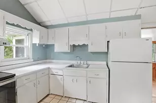 16 Hillside Ave, Amherst, NH 03031 - Photo 20