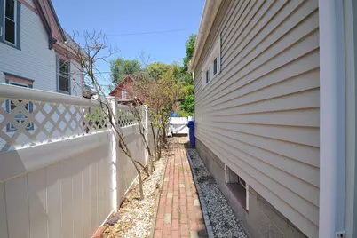 461 Manchester Street, Manchester, NH 03103 - Photo 12