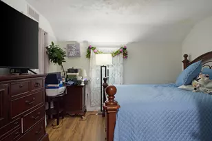 21 Shelburne Rd, Nashua, NH 03063 - Photo 12