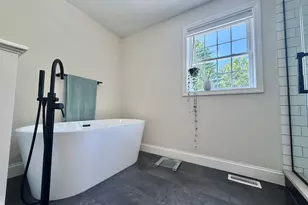 11 Boxwood Ln, Dover, NH 03820 - Photo 26