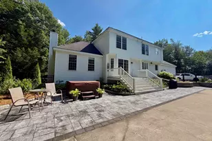 11 Boxwood Ln, Dover, NH 03820 - Photo 4