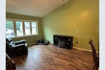 1B E Dunstable Road, Nashua, NH 03060 - Photo 2