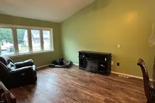 1b E Dunstable Rd, Nashua, NH 03060 - Photo 6