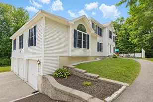 141 Paige Hill Rd, Goffstown, NH 03045 - Photo 2
